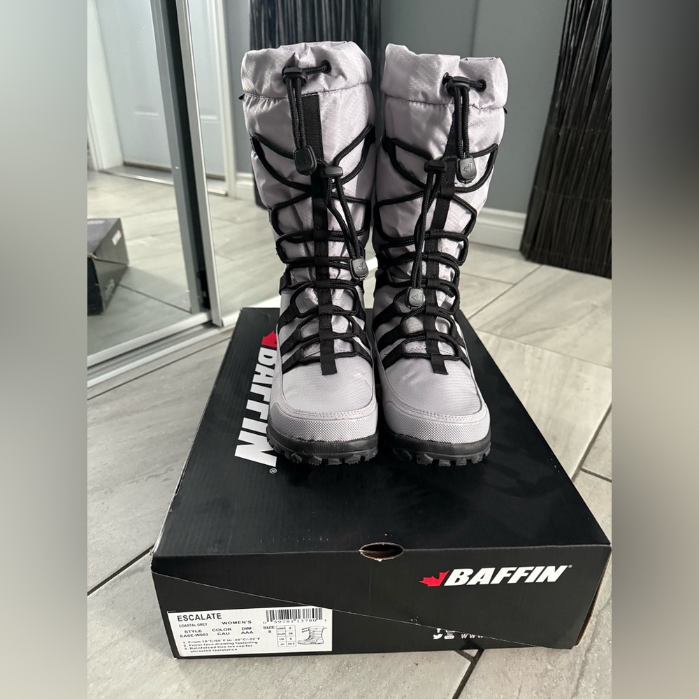 Baffin Light Gray Snow Boots